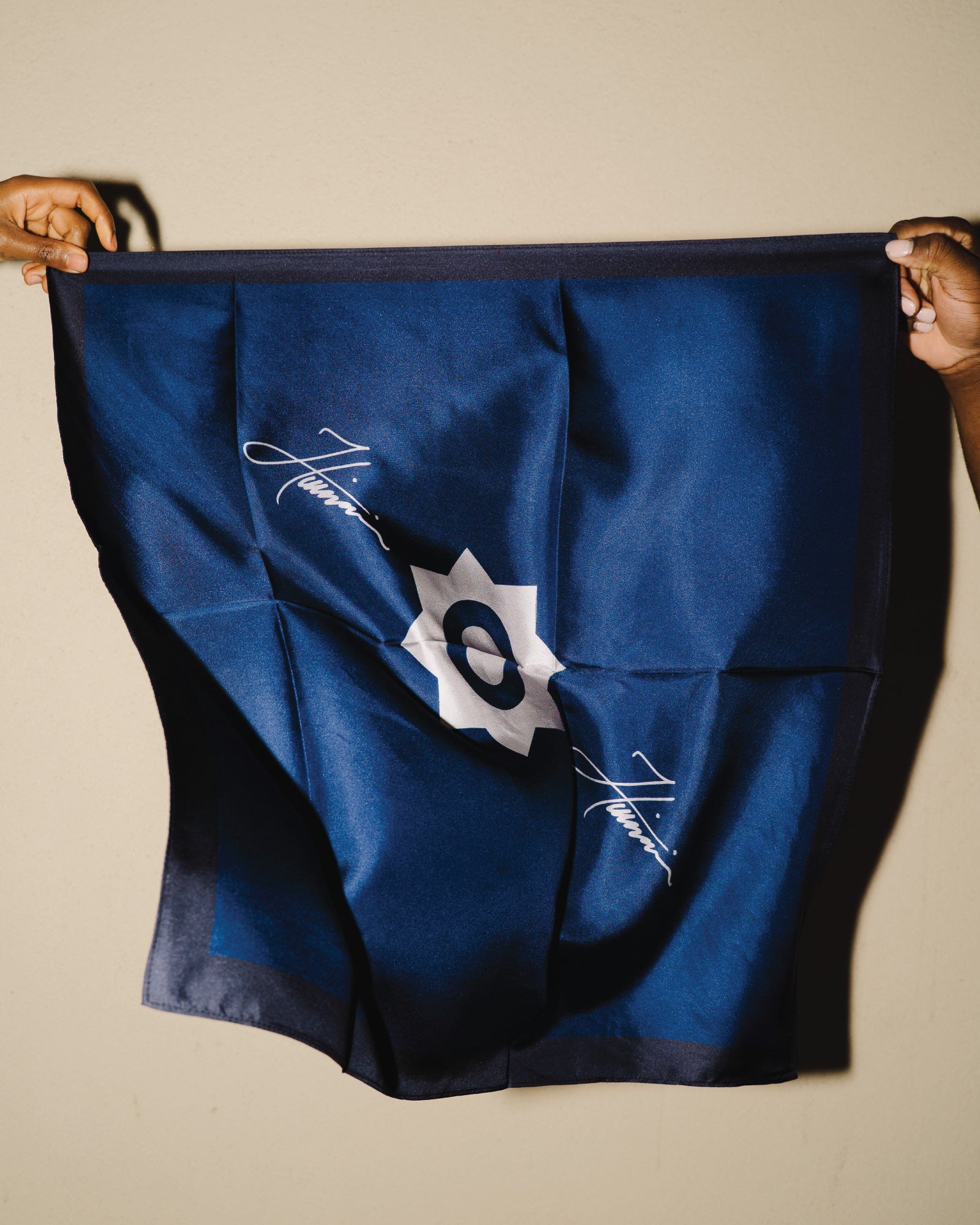 HILLARI - Silk scarf